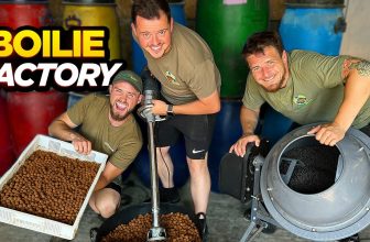 Making 14mm Carp Baits – Inside The Parker Baits Factory