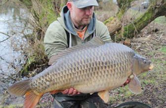 Two thirties stocked into Knotford